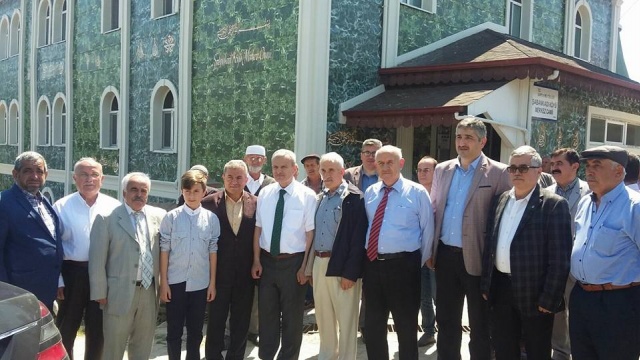 Bartın'da Köy Camisi Farklı Görünüşüyle İlgi Çekiyor