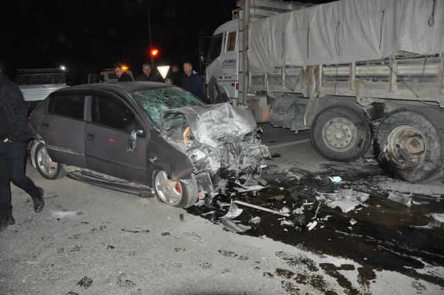 Bartın'da zincirleme kaza: 2 ölü, 4 yaralı