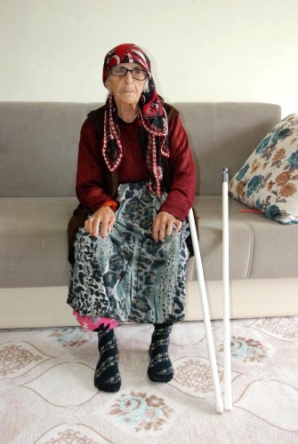 95 yaşındaki Bartınlı Fatma Nine Koronavirüsü Yendi