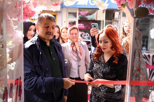 Şenay Güzellik Salonu Açıldı