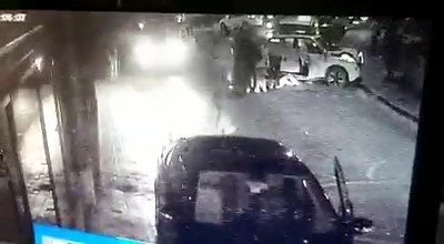 Bartın'da alkollü kadın sürücü polisten kaçarken duvara çarptı