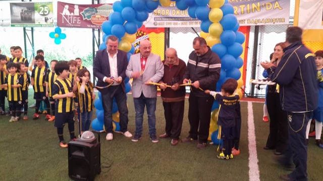Bartın'da Fenerbahçe Futbol Okulu Açıldı