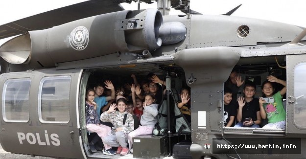 Sel Mağduru Çocukların Helikopter Sevinci