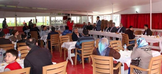 Ak Parti Adayları Kemerspor'la Kahvaltıda Buluştular
