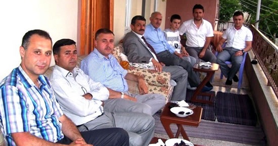 Başkan Akın, Umre'den dönen Karaman'ı ziyaret etti
