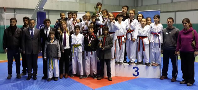 Batı Karadeniz Taekwondo Şampiyonası Amasra'da Yapıldı