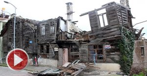 Şiddetli fırtına tarihi binalara zarar verdi
