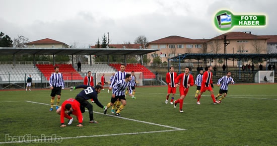 Ulus hazırlık maçında Amasra’yı 6-0 mağlup etti